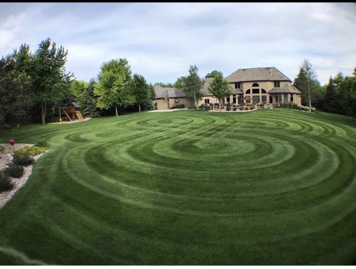 R&R striped lawn maintenance service